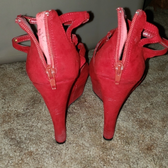Cheap heels - Picture 2 of 3